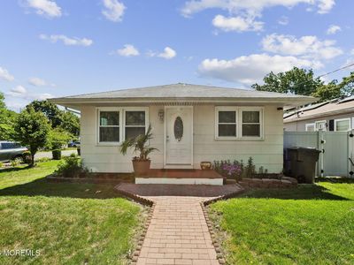525 Jackson Avenue