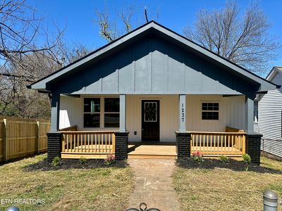 1237 Iredell Ave