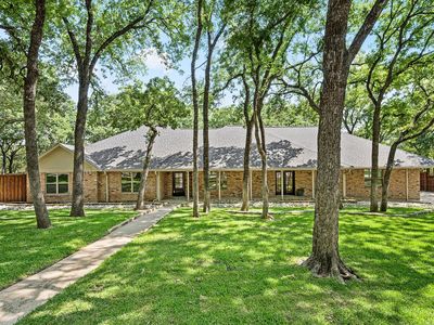 2335 Los Robles Dr