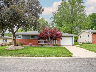 2101 Saint Michael Ct S