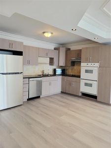 19380 Collins Ave APT 1402