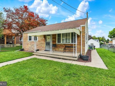 227 E Noble Ave