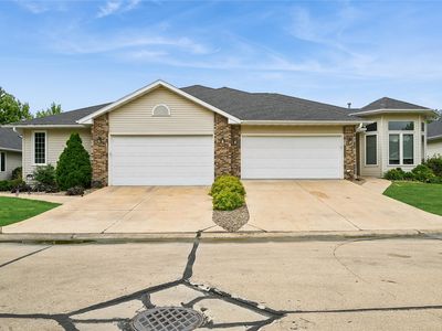 Property at 633 Tiffany Dr NE, Cedar Rapids, IA