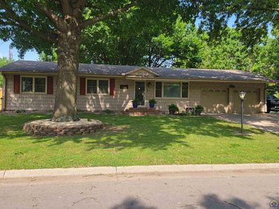 2347 Arrowhead Dr