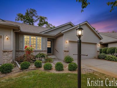 4886 Castle Hill Ct NE