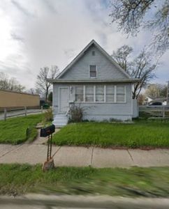909 E Lincolnway