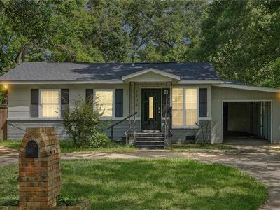 1404 Tampa Dr
