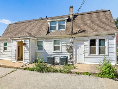 409 Barron St
