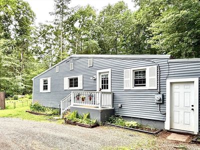 753 Daniel Shays Hwy