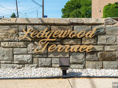 464 Liberty St APT 106