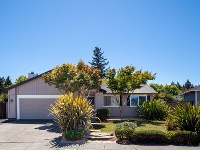 1119 Santa Cruz Way