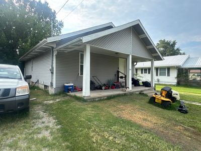 Property at 525 N Lyon Ave, Marshall, MO