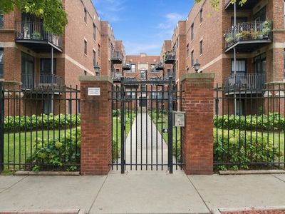 1627 W Fargo Ave APT 1S
