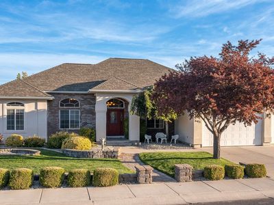 645 Whispering Pine Dr