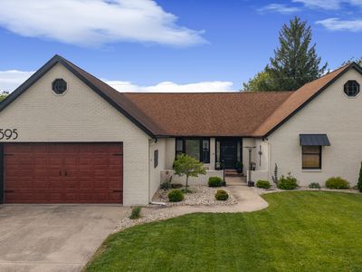 595 Lasher Dr