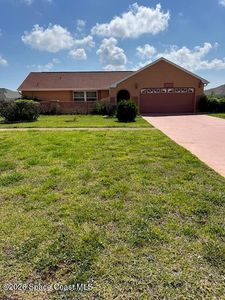 1190 Riviera Dr NE