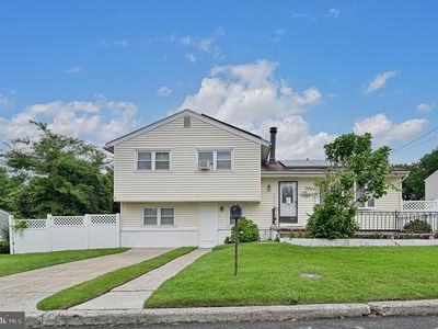 48 W Bolton Ave