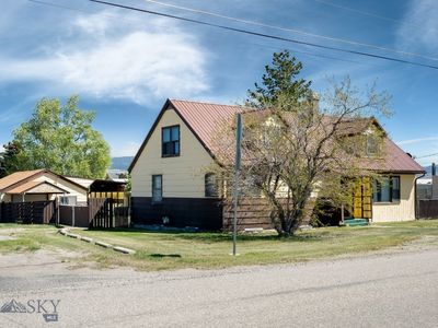 709 Oregon St