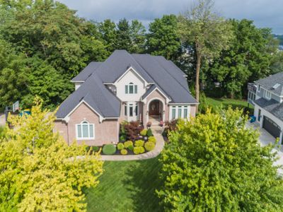 10522 Aeronca Ln