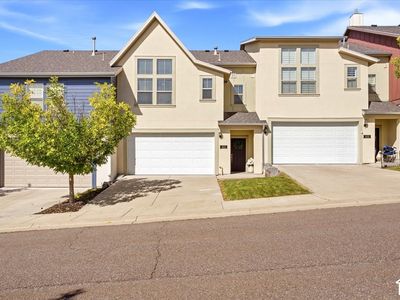 1453 E Primrose Ln