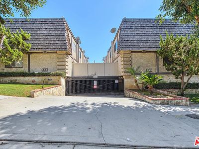 558 Evergreen St APT 2
