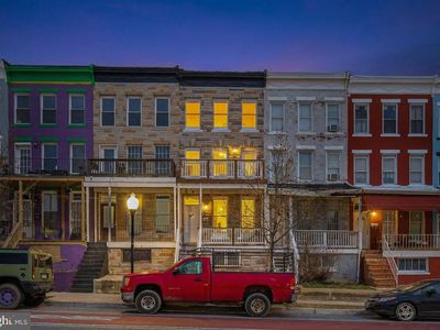 1762 E North Ave