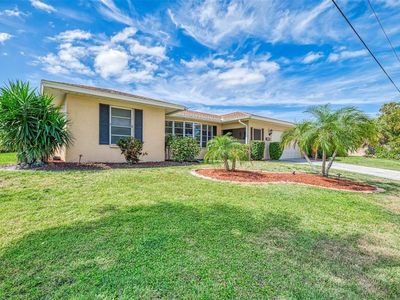 1290 Lakeside Dr