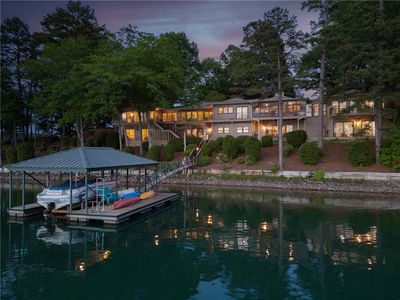 5 Lighthouse Ct