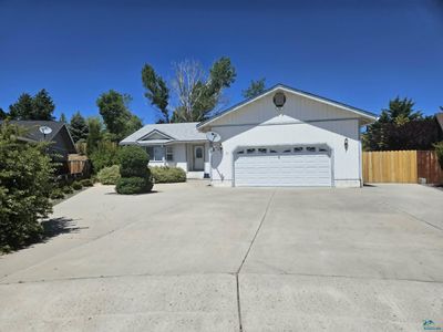 Property at 35 Dawn Ct, Susanville, CA