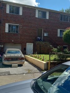 34 Elliot St