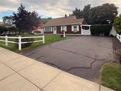 43 Greenway Dr