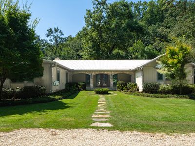 5923 River View Dr