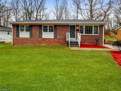 Property at 310 Foxcroft Dr, Winston Salem, NC