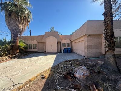 1747 E Desert Inn Rd