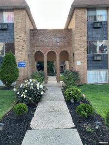 787 Vose Ave APT C12
