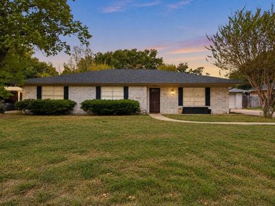3800 Windridge Dr