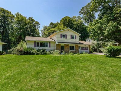 35 Lee Circle Dr