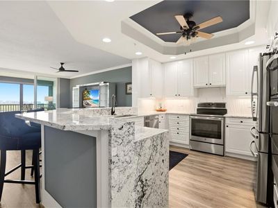 425 Cove Tower DR #1002