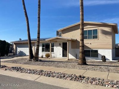 3862 W North Aire Pl