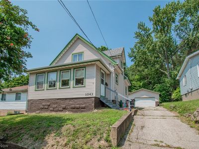 1043 Silvercrest Ave