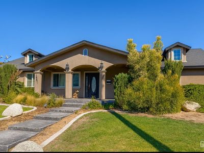 3301 Mount Vernon Ave