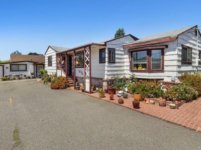 11487 Highway 1 Point