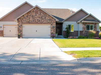 601 Gatehouse Ln