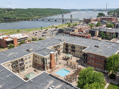 350 Main St N Unit 242
