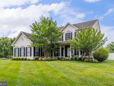 16 Nicholas Dr