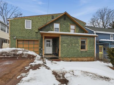 446 Colchester Avenue