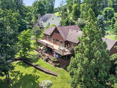 1086 Donmar Dr