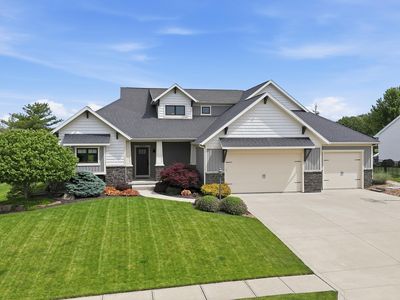 10223 Buttonwood Pass