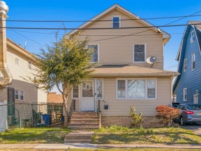 83 May St