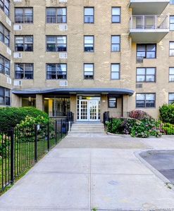 1966 Newbold Avenue #1202
